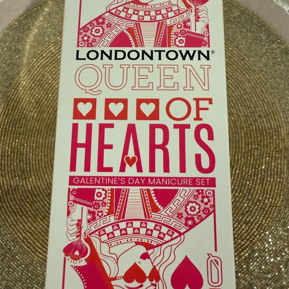 Londontown Queen of Hearts Galentine's Day Set - Pink and Red - Picture 3 of 4